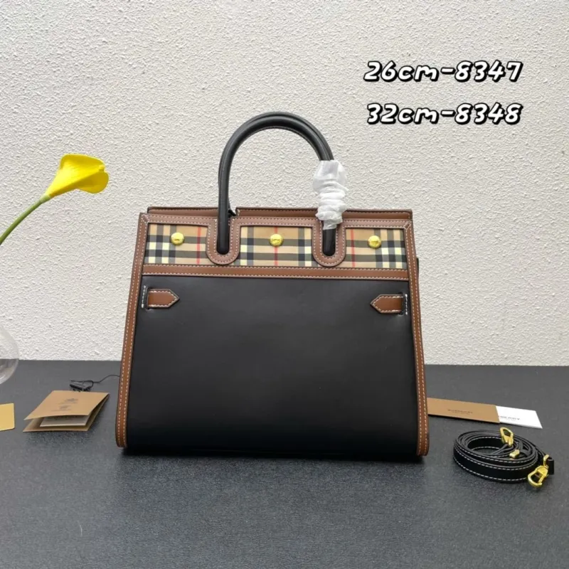 Burberry Shopping Bags-100