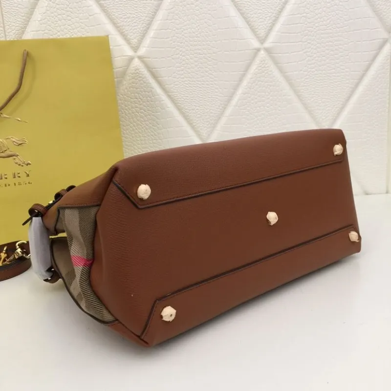 Burberry Brown Leather Handbag with Shoulder Strap - Image 6
