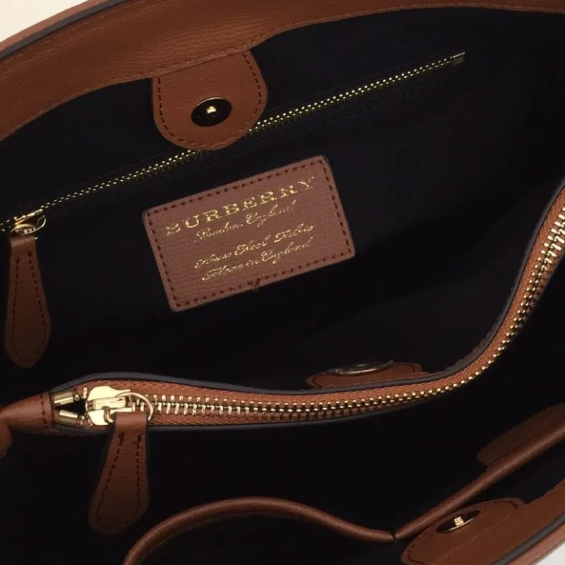 Burberry Brown Leather Handbag with Shoulder Strap - Image 8