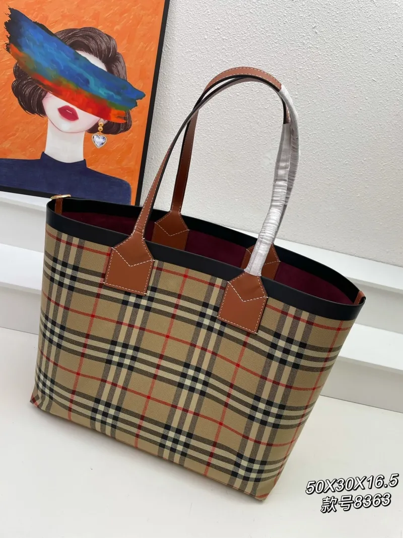 Burberry Classic Check Tote Bag with Pouch 8363 - Image 3