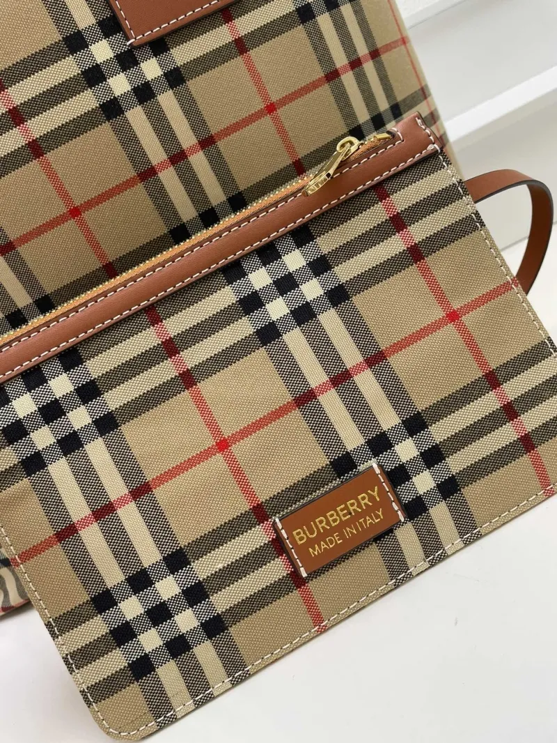 Burberry Classic Check Tote Bag with Pouch 8363 - Image 4