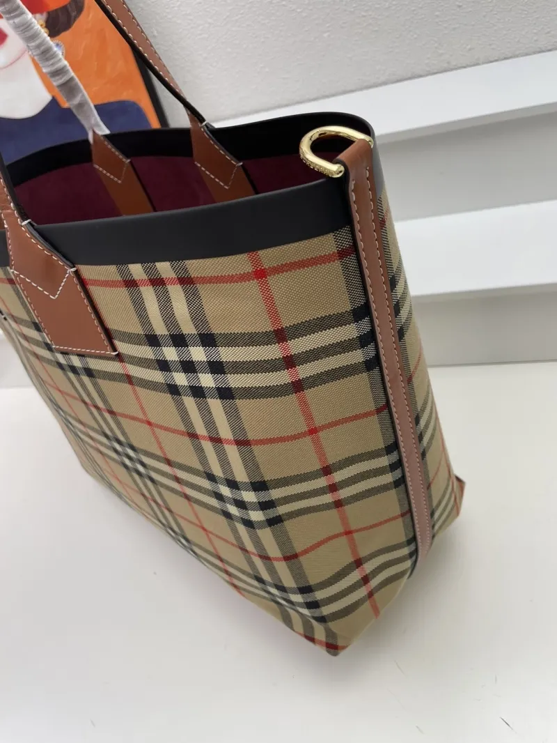 Burberry Classic Check Tote Bag with Pouch 8363 - Image 6