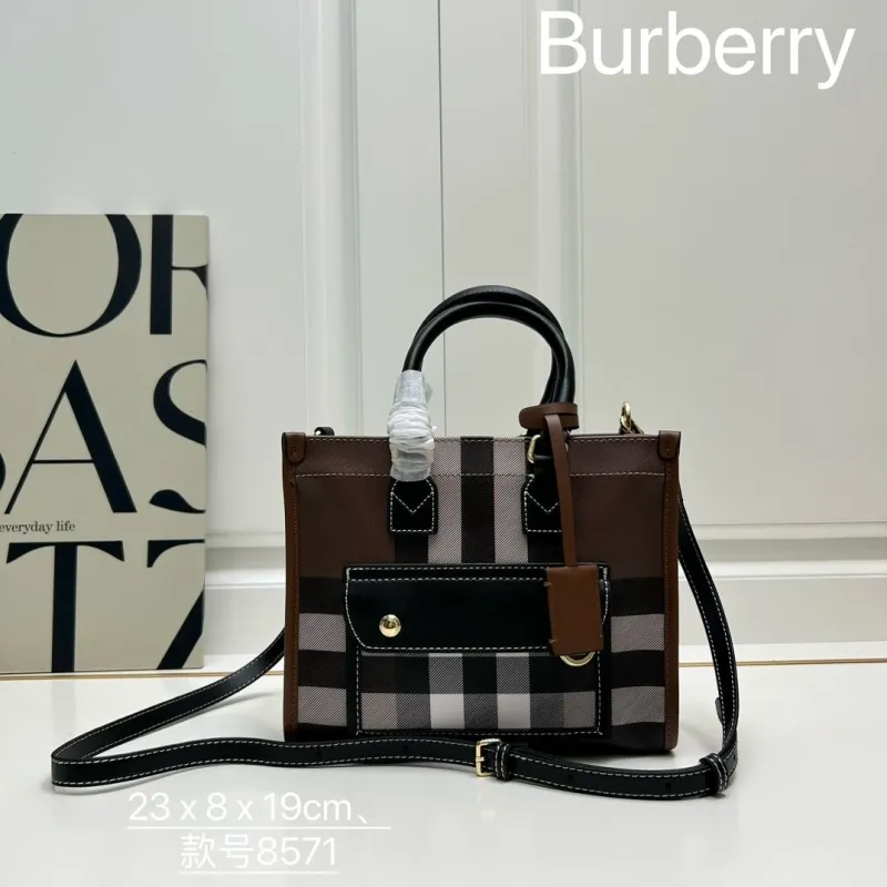 Burberry Shopping Bags-113