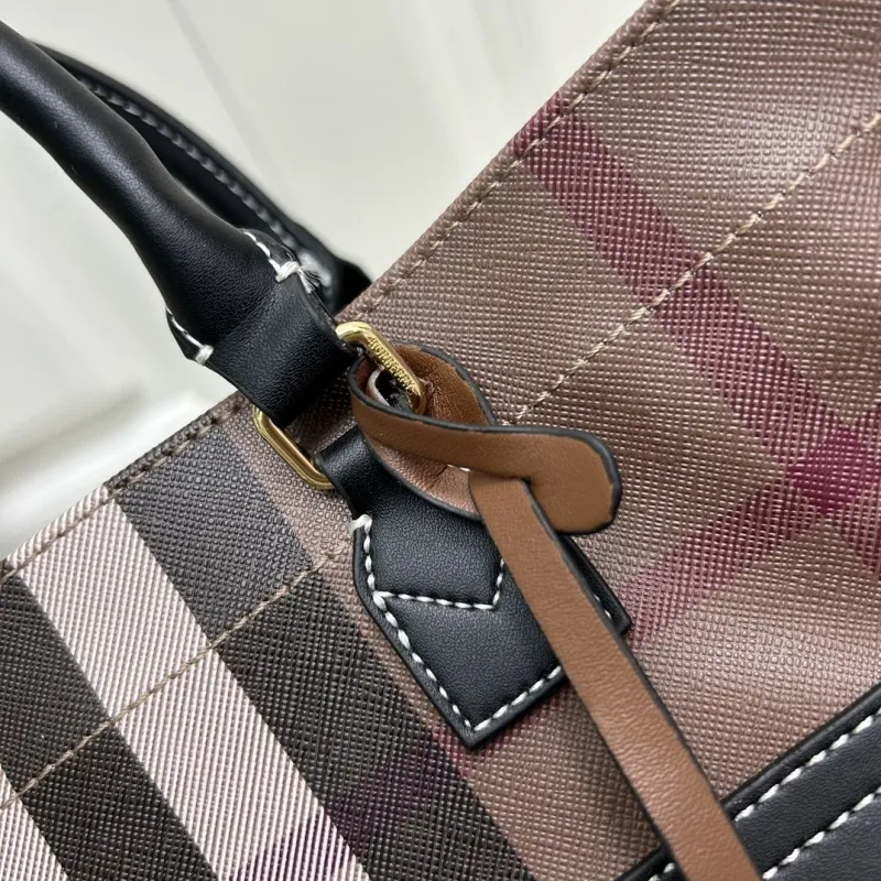 Burberry Shopping Bags-114 - Image 5