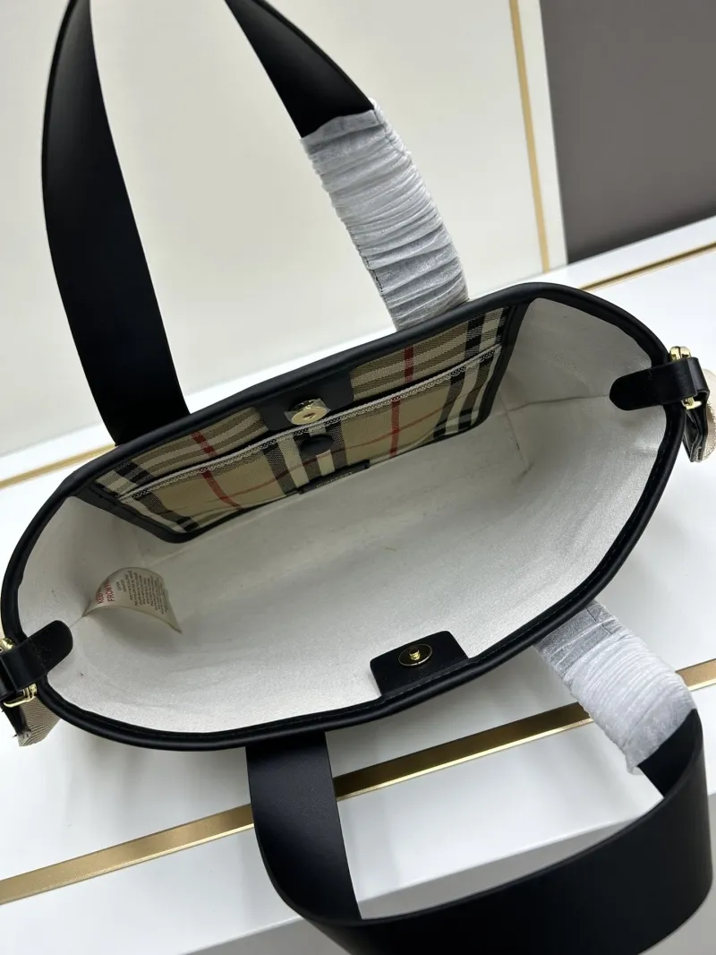 Burberry Vintage Check Crossbody Tote Bag 8323 - Image 7