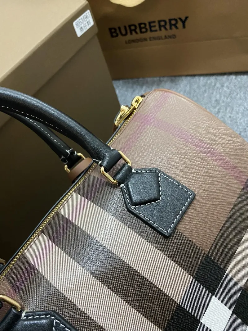 Burberry Signature Check Speedy 18 Handbag - Image 3