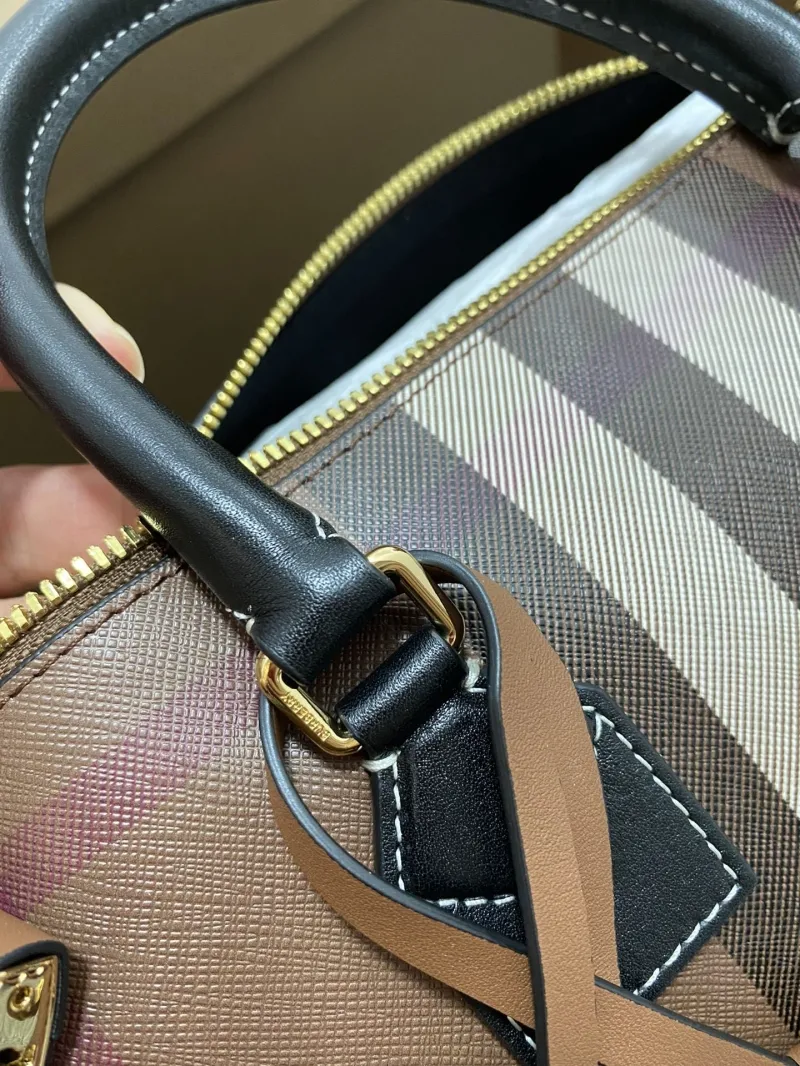 Burberry Signature Check Speedy 18 Handbag - Image 6