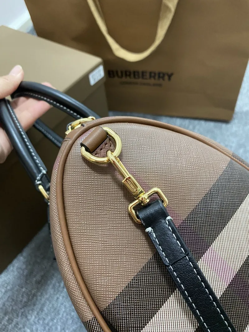 Burberry Speedy Check Shoulder Handbag - Image 5
