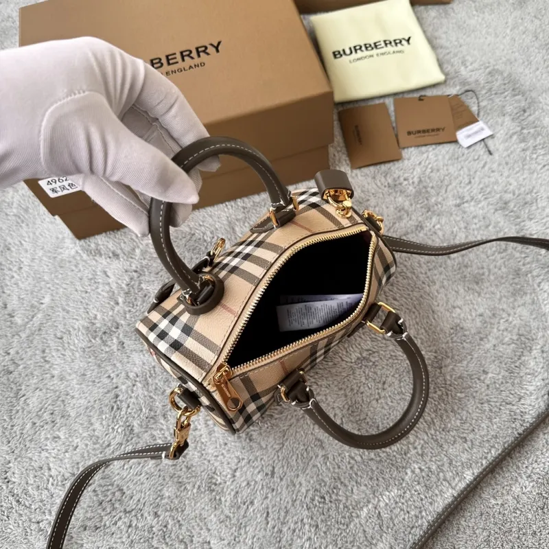 Burberry Speedy Style Small Crossbody Handbag 25 - Image 7