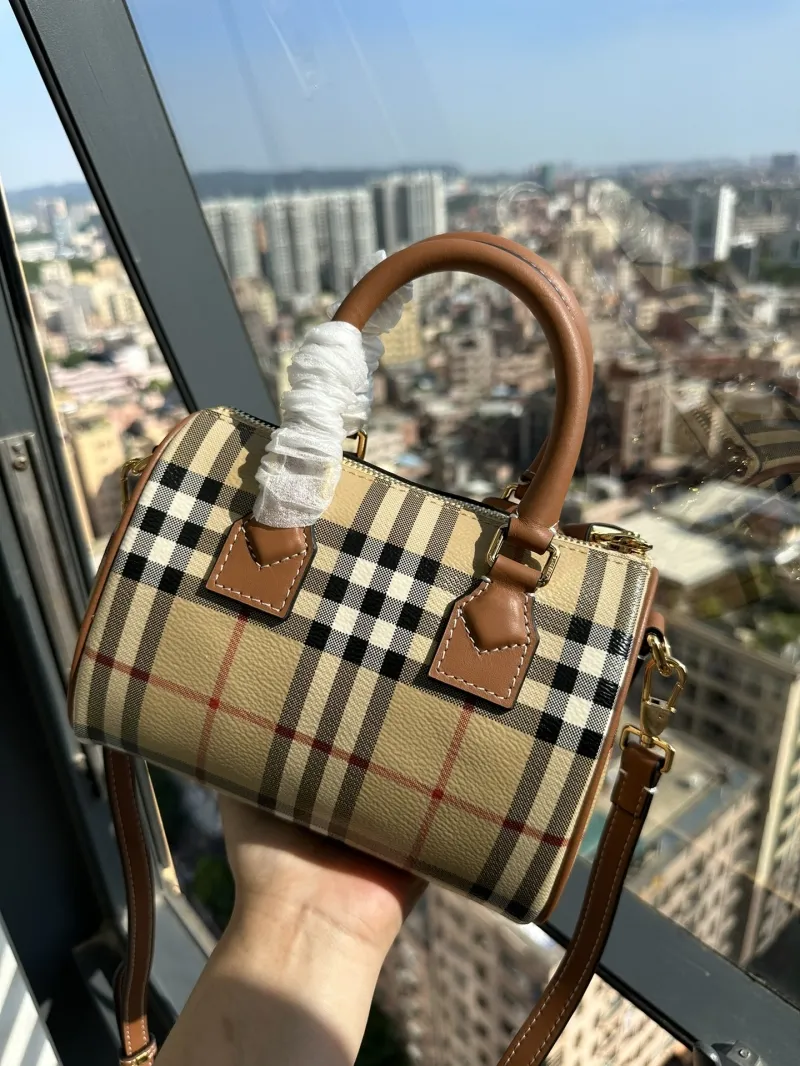 Burberry Speedy 26 Check Crossbody Handbag - Image 5