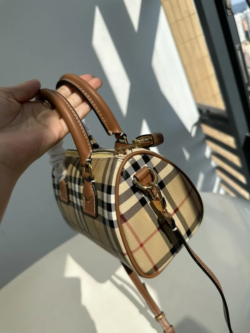 Burberry Speedy 26 Check Crossbody Handbag - Image 6