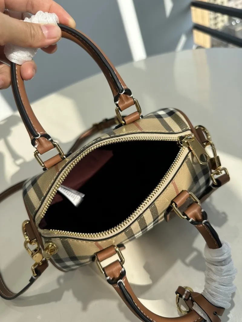 Burberry Speedy 26 Check Crossbody Handbag - Image 8
