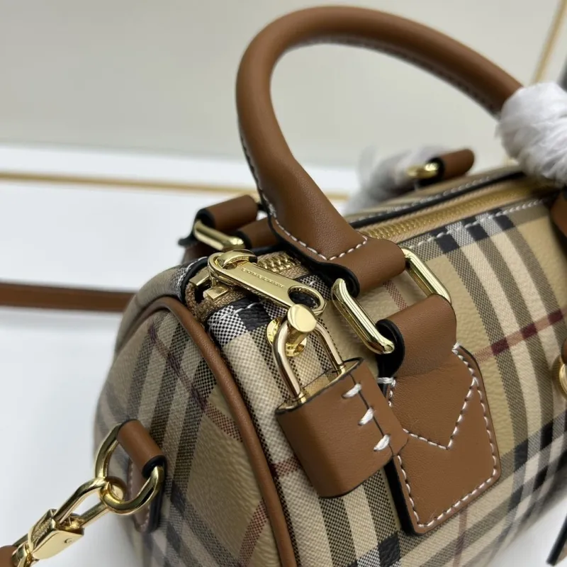 Burberry 18.5cm Classic Check Speedy Shoulder Bag - Image 6