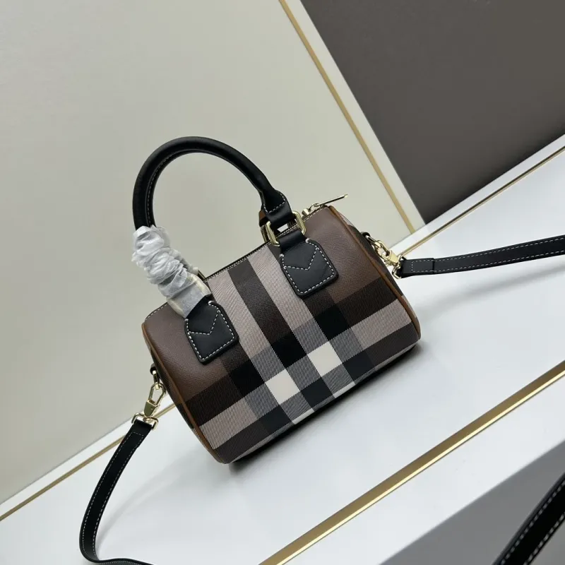 Burberry Classic Check Crossbody Handbag 18.5cm - Image 3