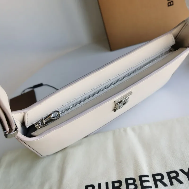 Burberry White Leather Shoulder Bag - Image 6