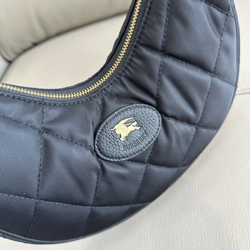 Burberry Black Quilted Hobo Bag 33 - Image 4