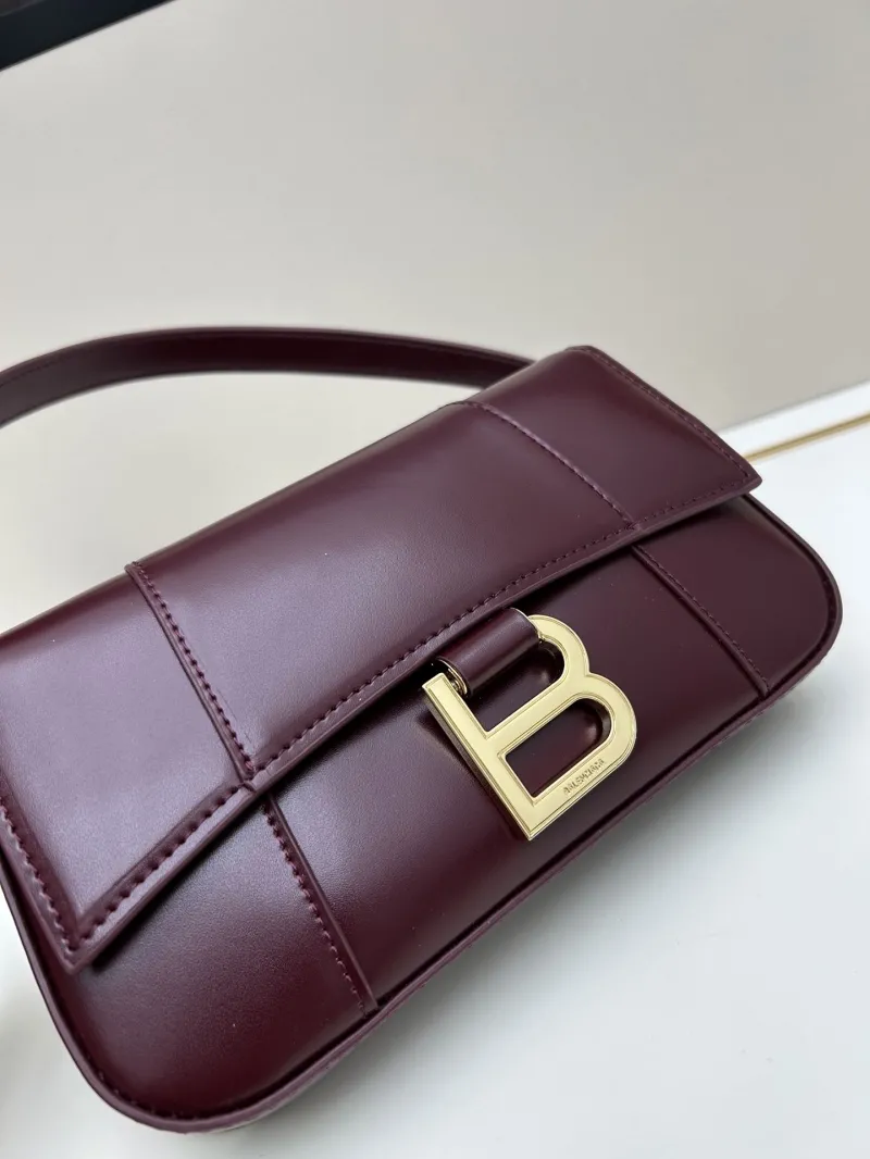 Burberry Burgundy Convertible Shoulder Bag 02606 - Image 4