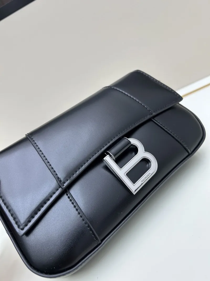 Burberry Black Leather Convertible Shoulder Crossbody Bag 02606 - Image 4