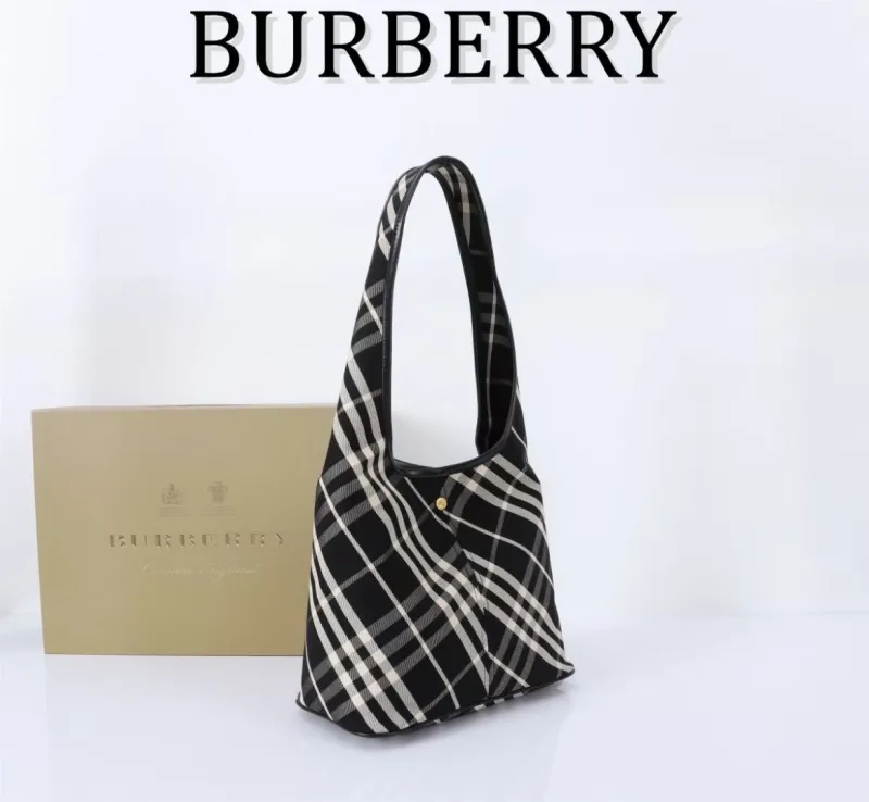 Burberry Black Check Hobo Shoulder Bag with Pouch - Image 3