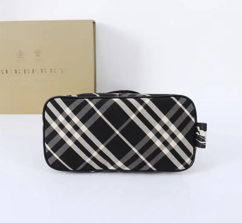 Burberry Black Check Hobo Shoulder Bag with Pouch - Image 5