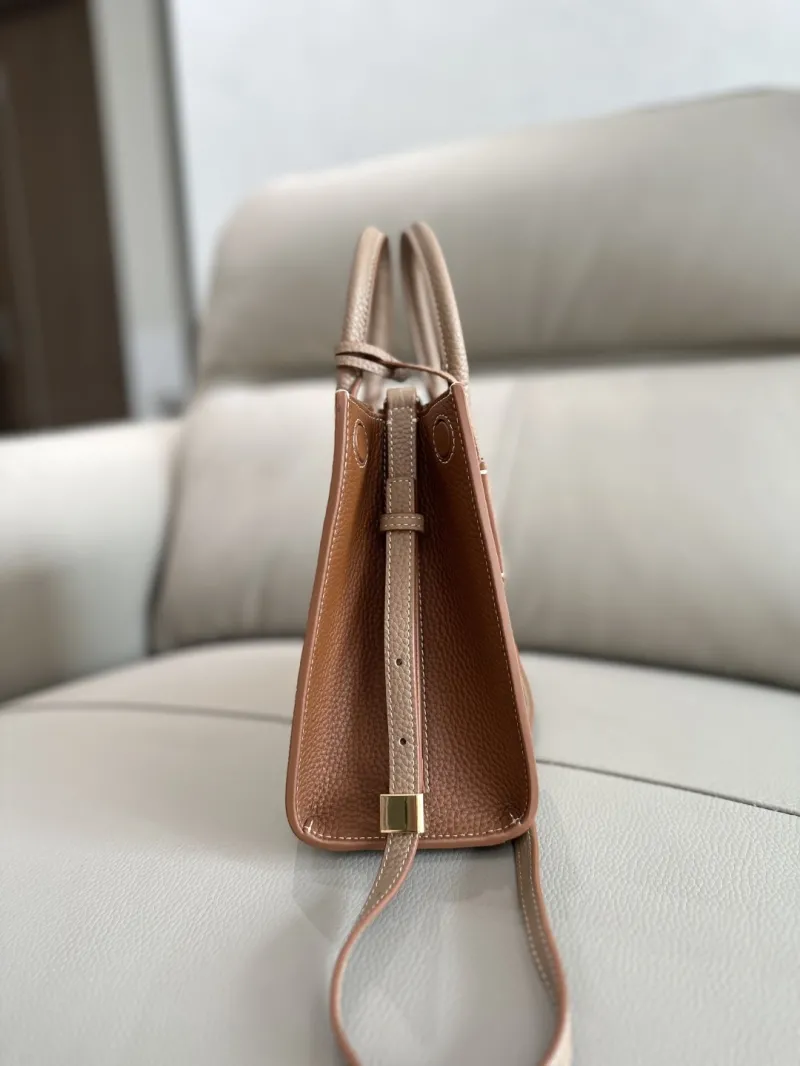 Burberry White Taupe Leather Top Handle Tote Bag - Image 5
