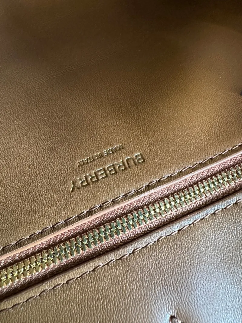 Burberry White Taupe Leather Top Handle Tote Bag - Image 9