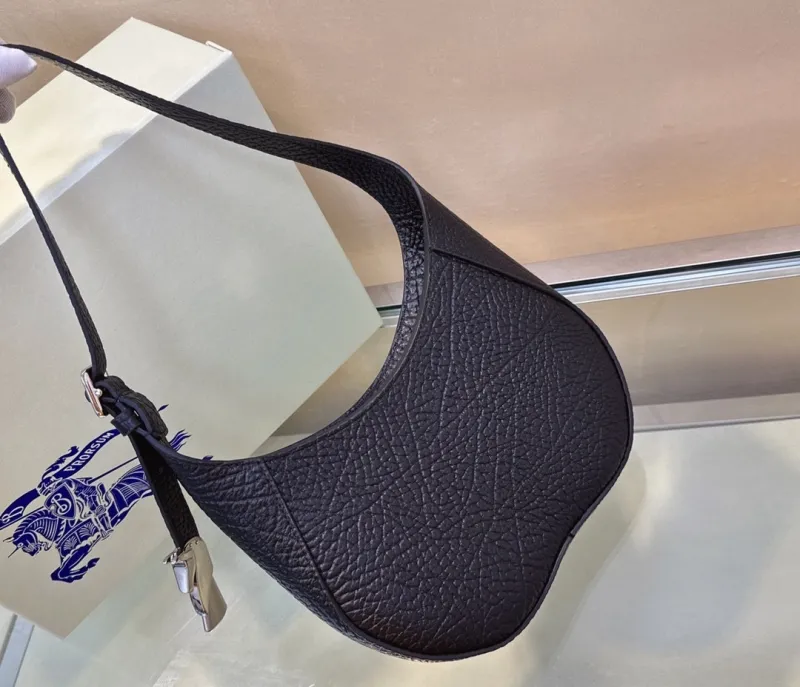 Burberry Black Leather Hobo Shoulder Bag - Image 3