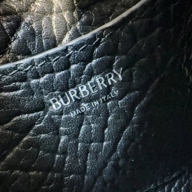 Burberry Black Leather Hobo Shoulder Bag - Image 7