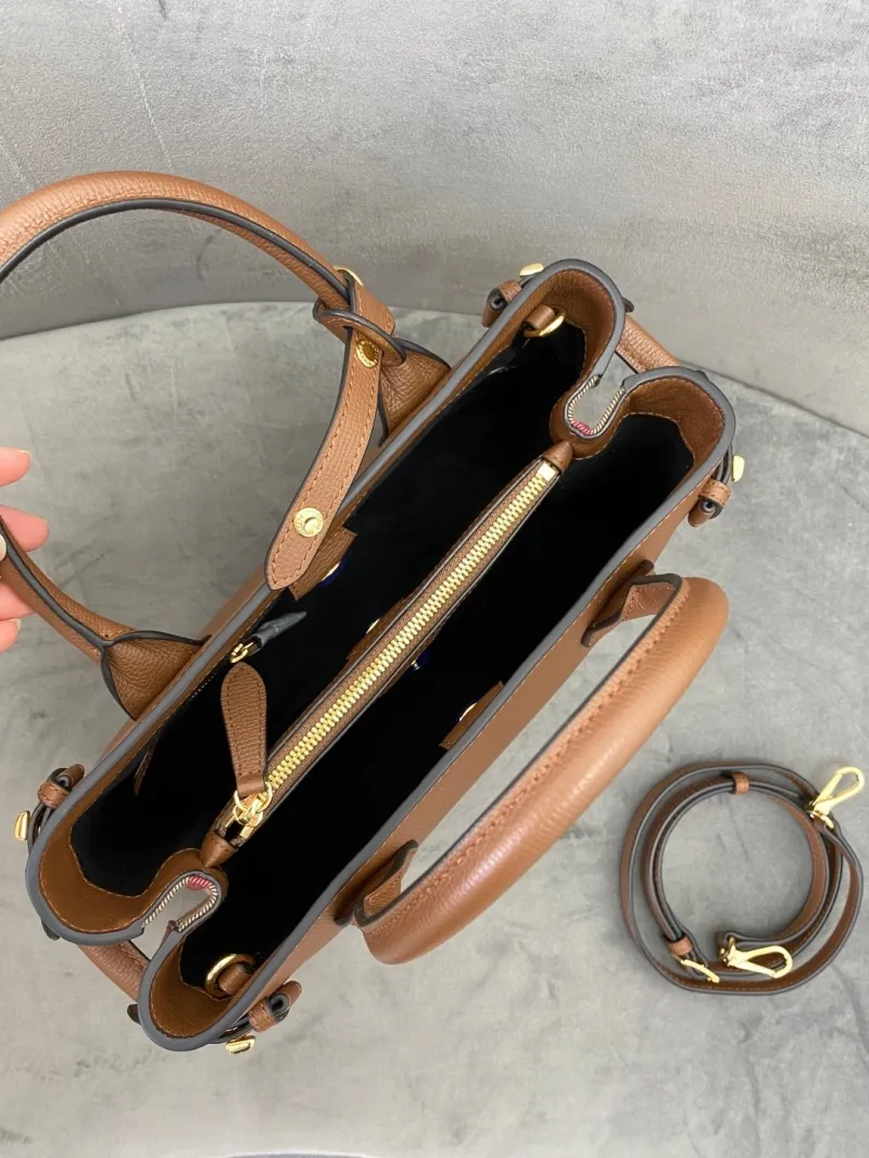 Burberry Brown Top Handle Bag 80 - Image 7