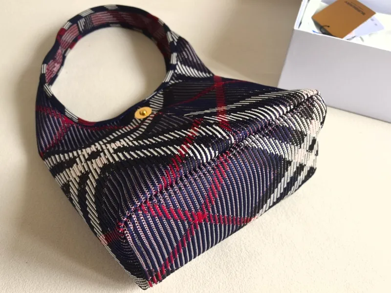 Burberry Navy Check Shoulder Bag 82 - Image 4