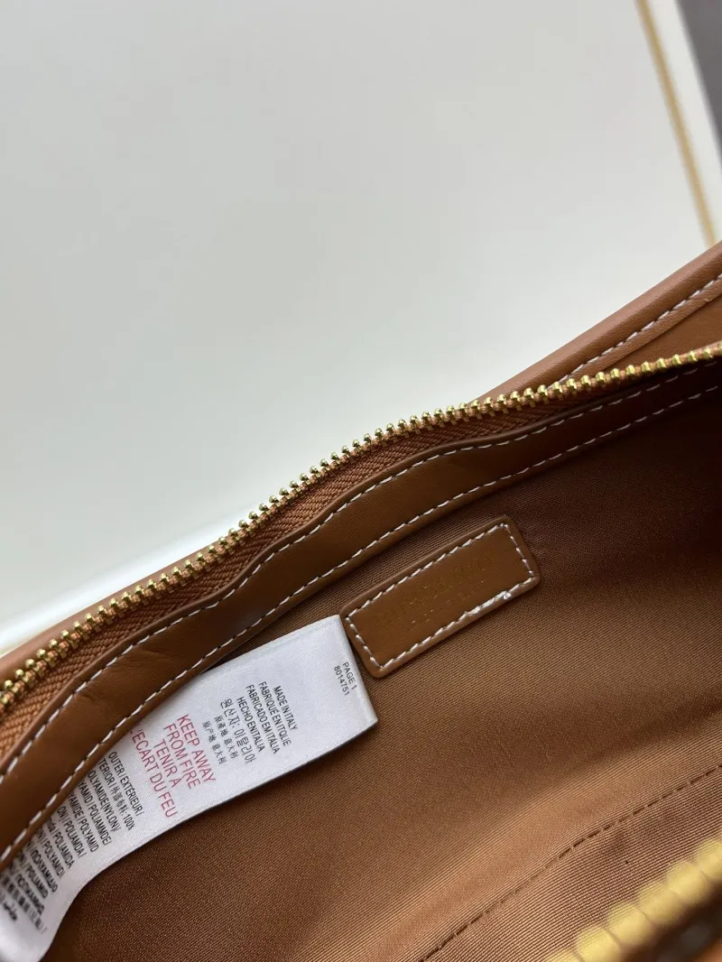 Burberry Vintage Check Underarm Shoulder Bag - Image 8
