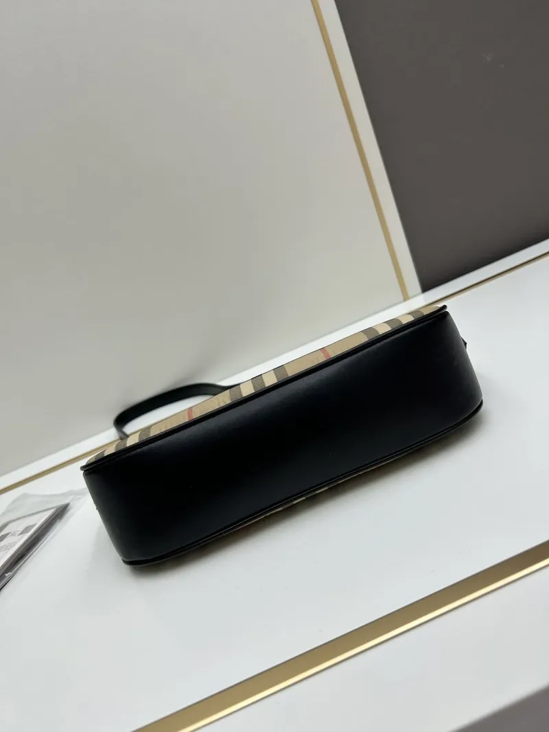Burberry Vintage Check Shoulder Bag 167 - Image 4