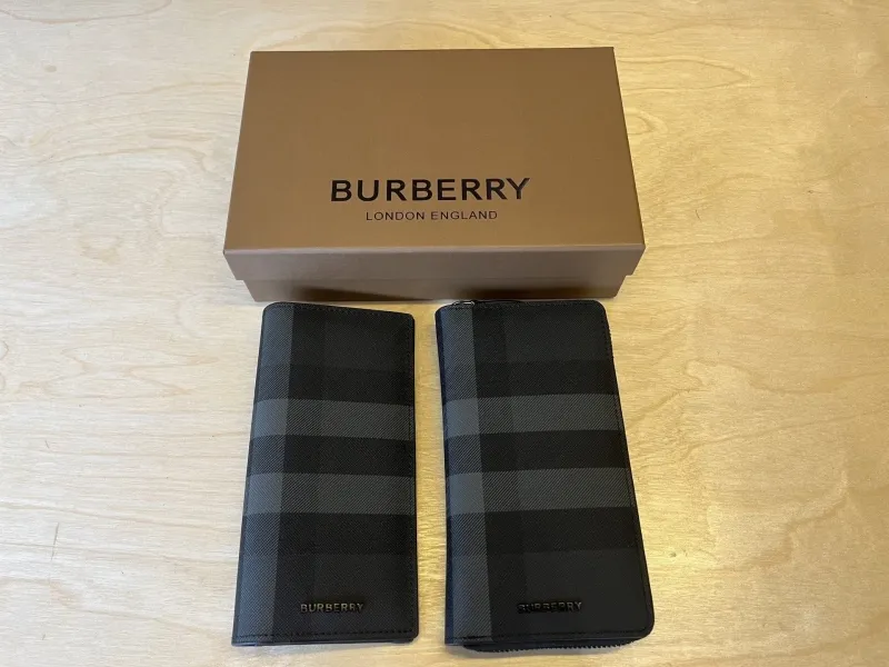 Burberry Wallets-1