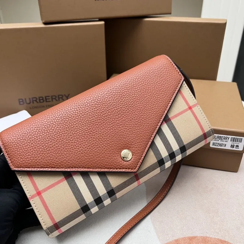 Burberry Brown Crossbody Wallet Bag - Image 4