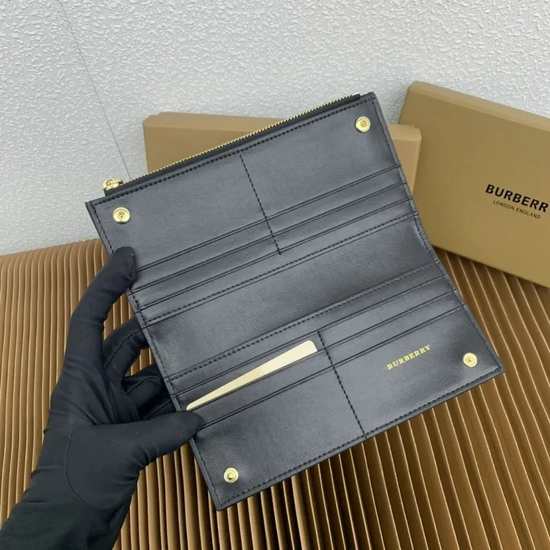 Burberry Vintage Check Zip Wallet - Image 5