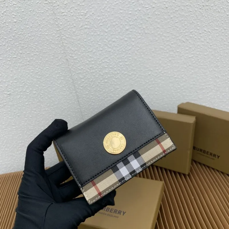 Burberry Black Leather Bifold Wallet - Image 4