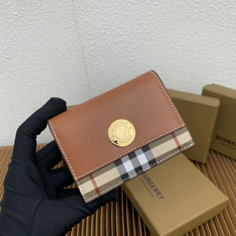 Burberry Tan Leather Compact Wallet 58 - Image 4