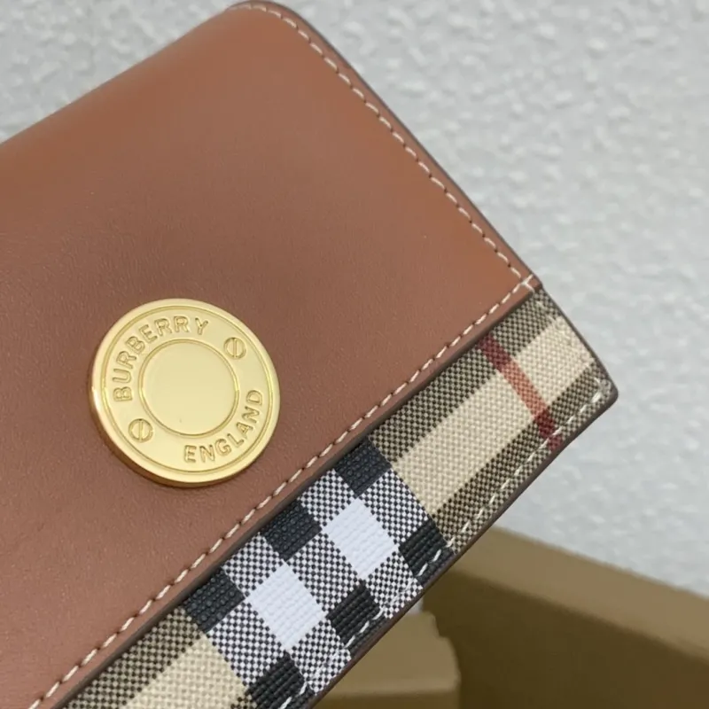 Burberry Tan Leather Compact Wallet 58 - Image 6