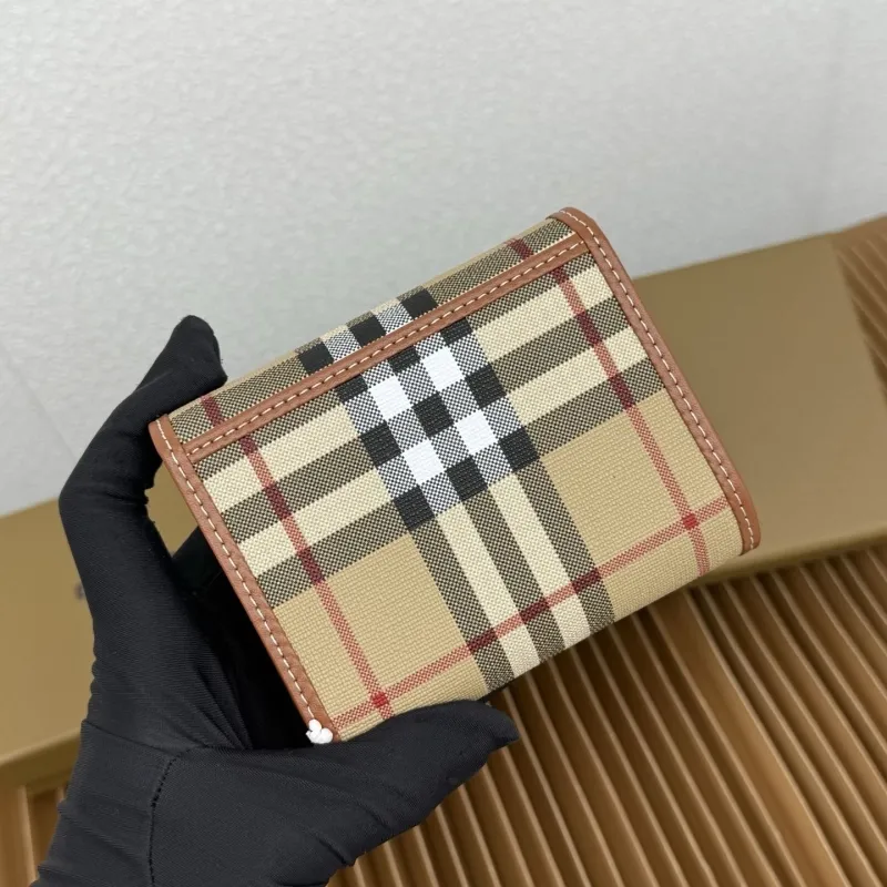 Burberry Vintage Check Small Trifold Wallet - Image 4