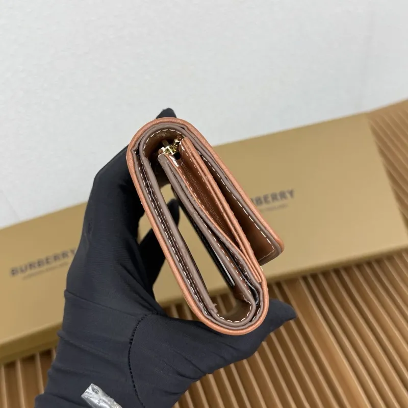 Burberry Vintage Check Small Trifold Wallet - Image 5