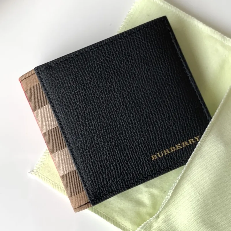 Burberry Black Leather Bifold Wallet - Image 3