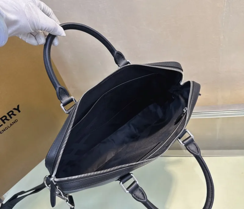 Burberry Black Men's Leather Briefcase - Image 8