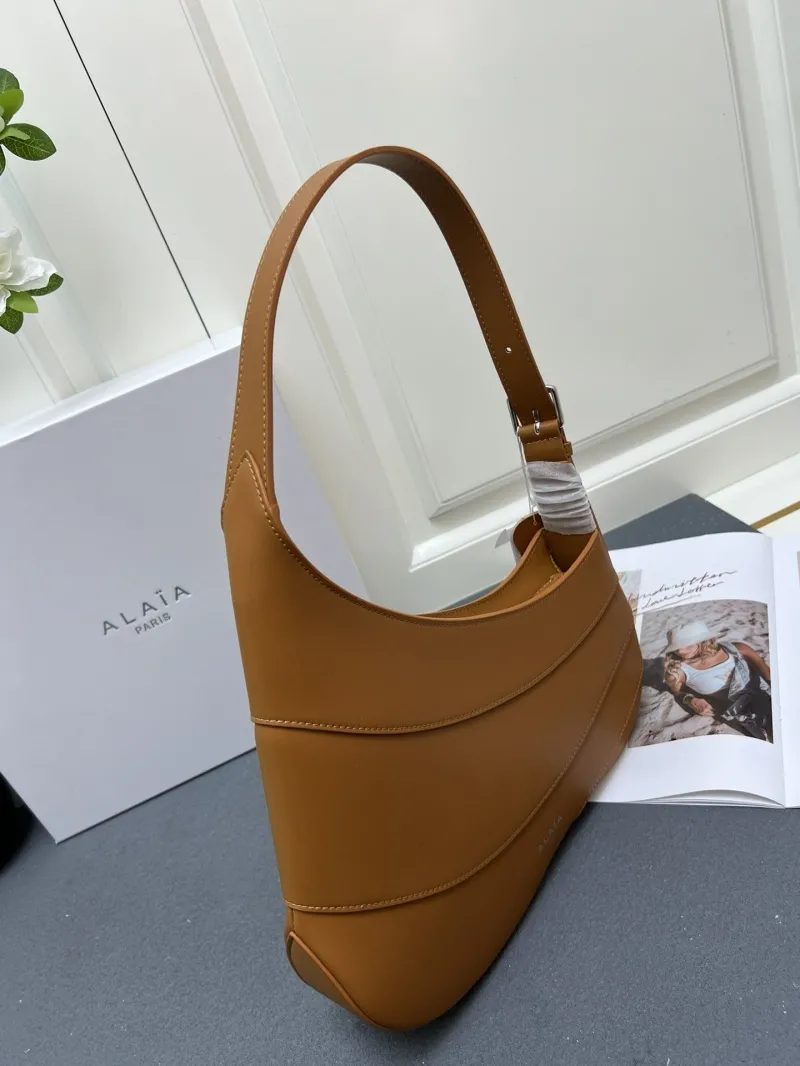 Alaia Top Handle Bags-4 - Image 3