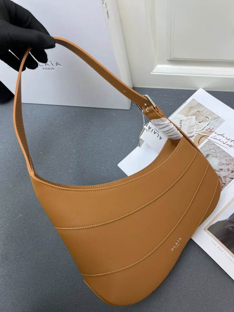 Alaia Top Handle Bags-4 - Image 5