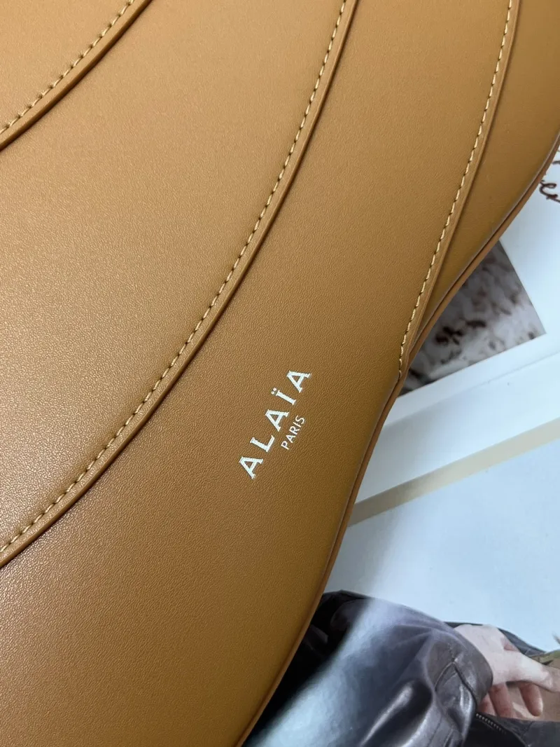 Alaia Top Handle Bags-4 - Image 7