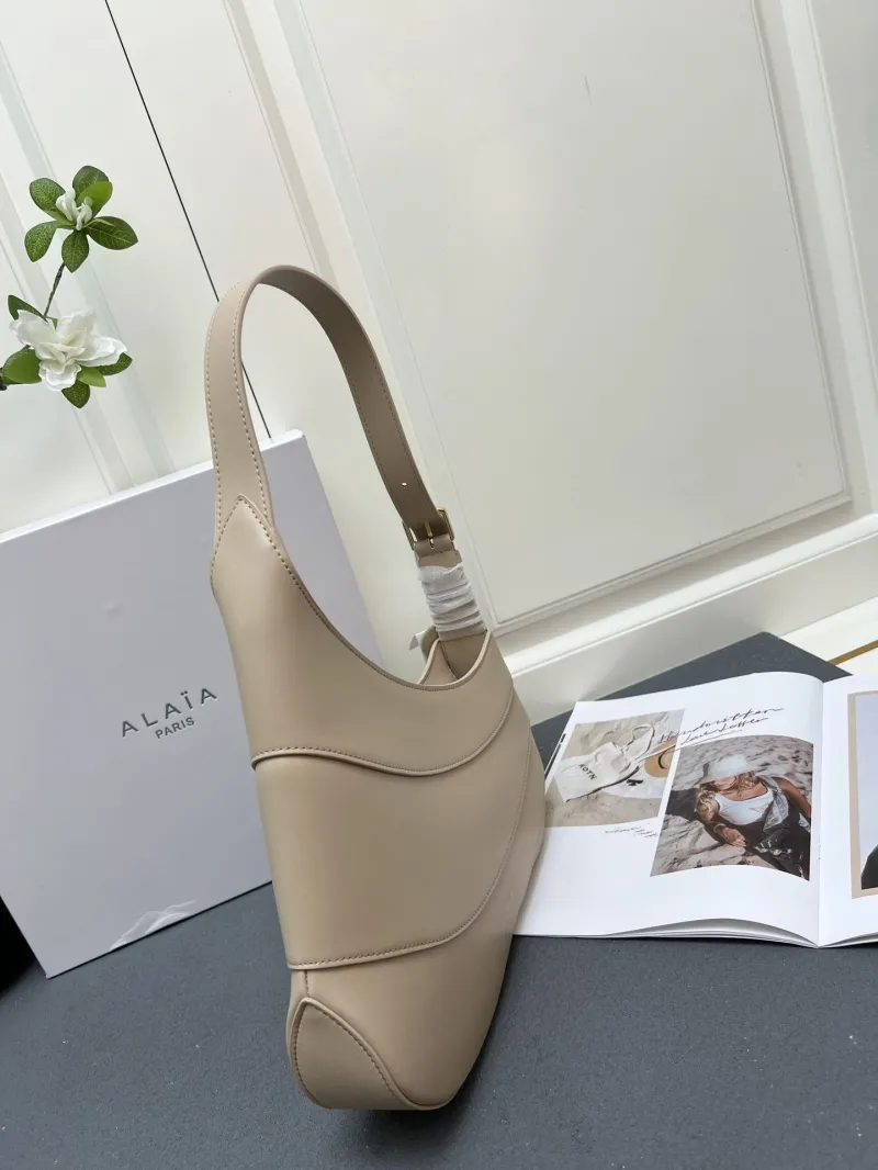 Alternative view of Alaia Top Handle Bags-8