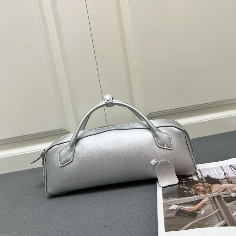 Alternative view of Alaia Top Handle Bags-10