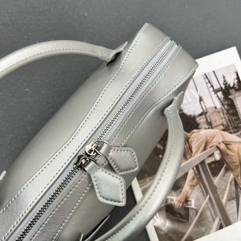 Alaia Silver Top Handle Leather Bag - Image 7