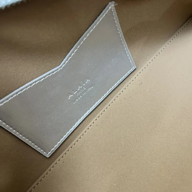 Alaia Silver Top Handle Leather Bag - Image 9