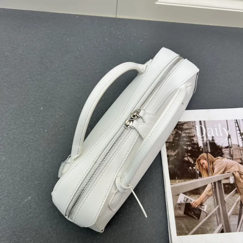 ALAIA White Leather Top Handle Bag - Image 7